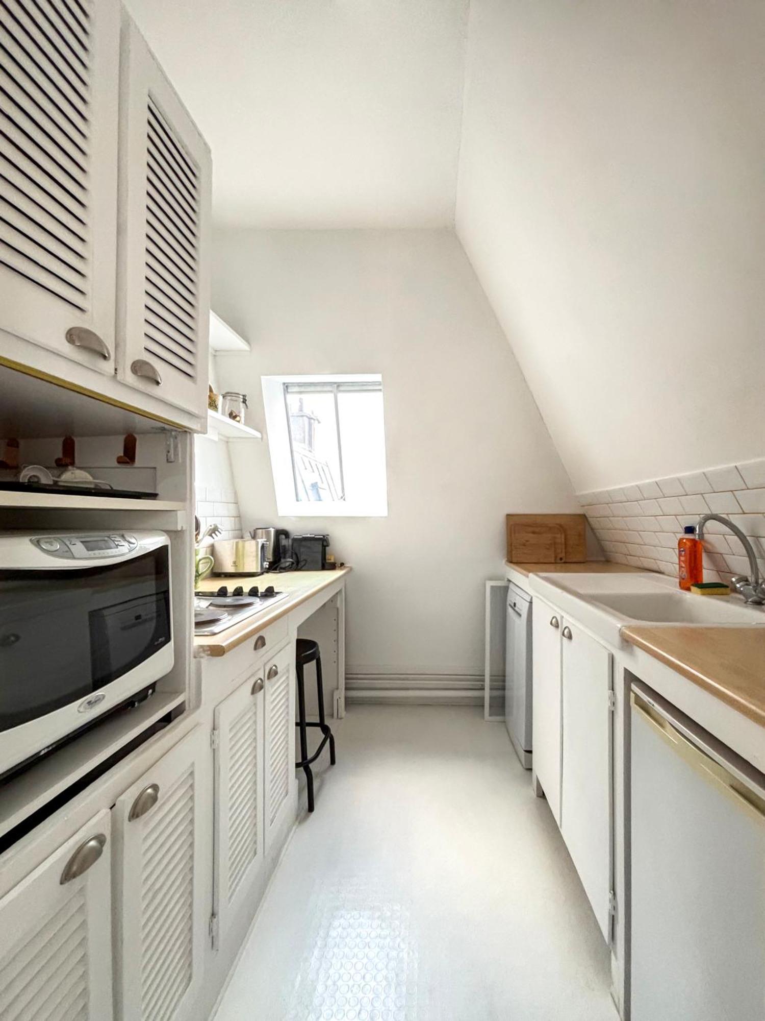 Appartamento Dans Le Quartier Des Martyrs Parigi